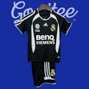 Conjunto Real Madrid 06/07 (Niños Retro)