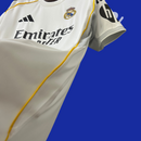 Camiseta Real Madrid 25/26 (Modelo Aficionado)